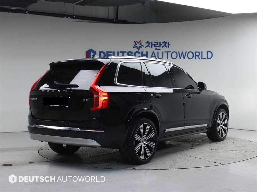 Volvo XC90 — photo 02