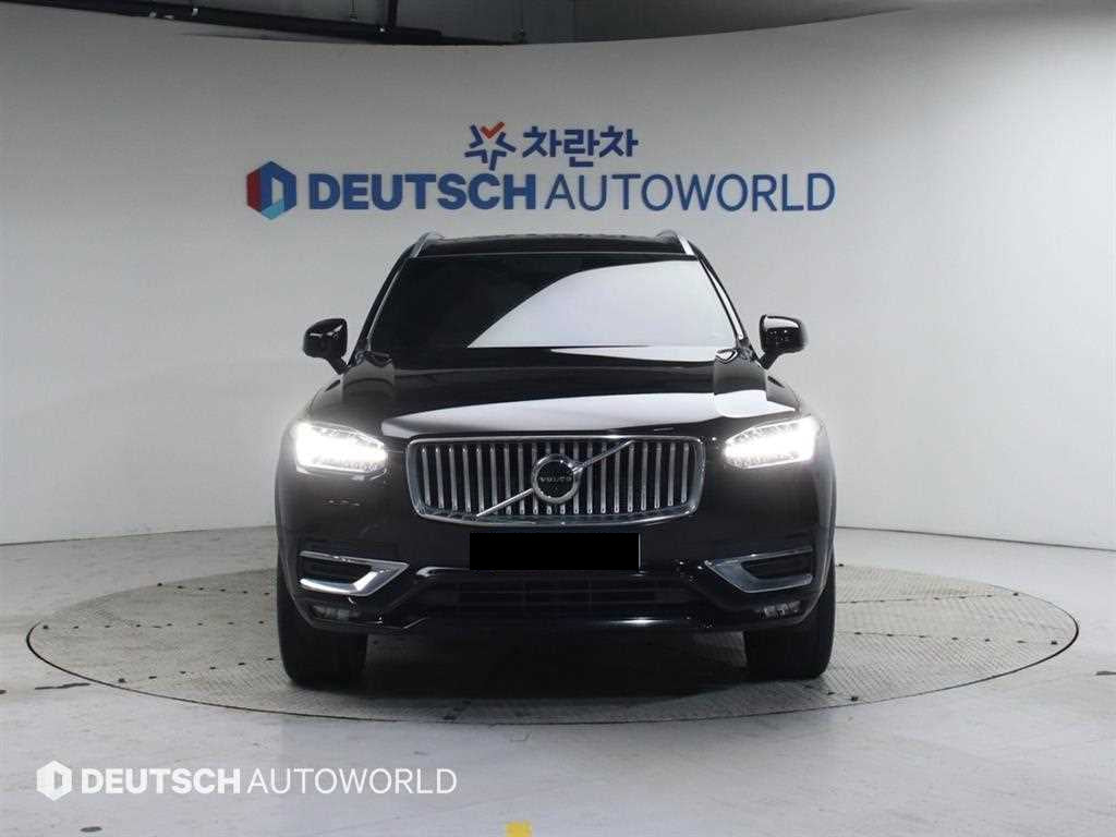 Volvo XC90 — photo 03