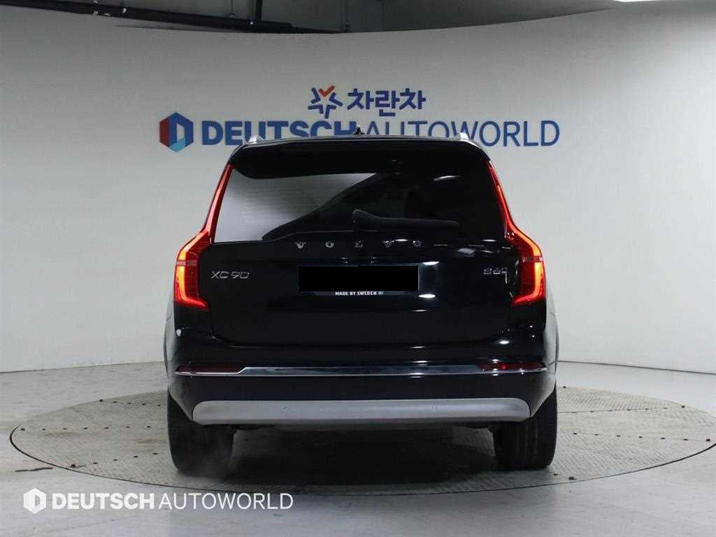 Volvo XC90 — photo 04