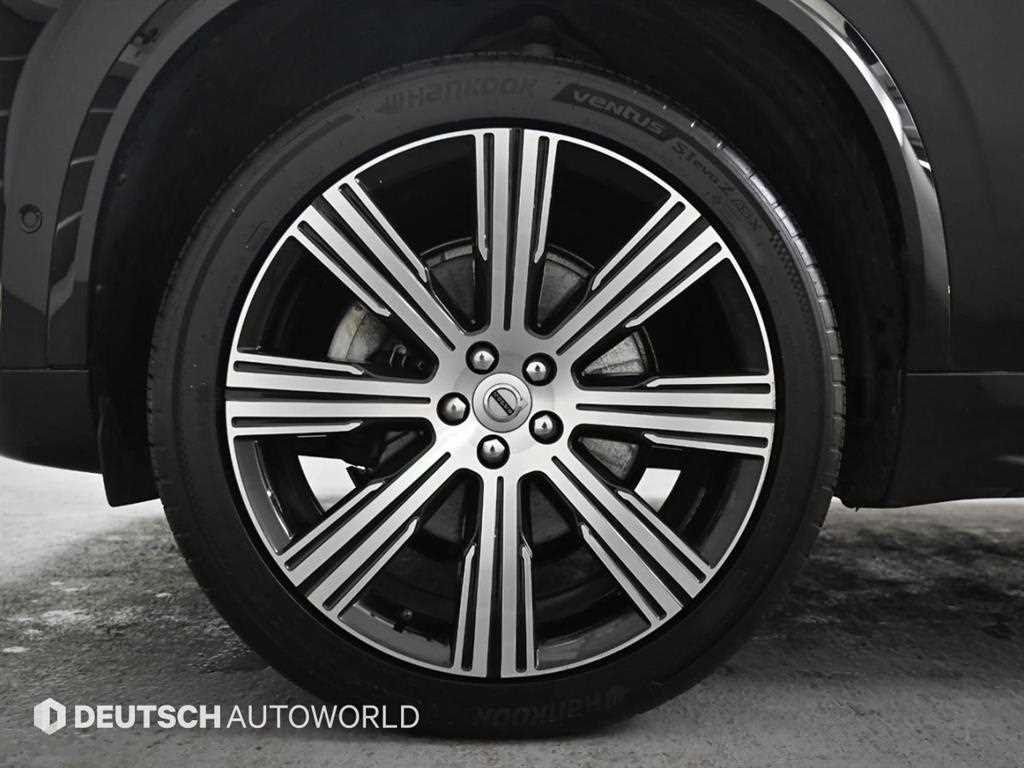 Volvo XC90 — photo 05