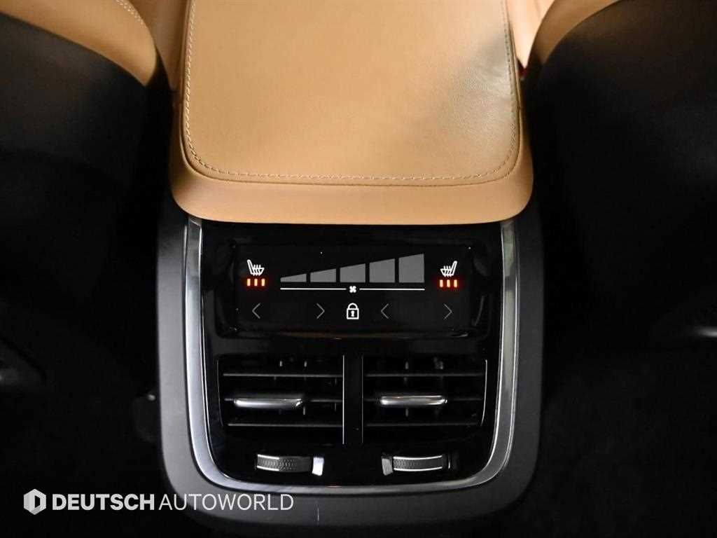 Volvo XC90 — photo 16