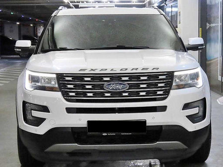 Ford Explorer — photo 02