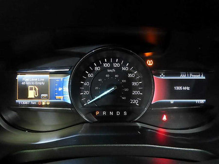 Ford Explorer — photo 09