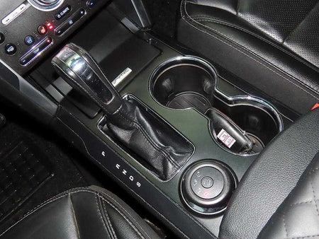 Ford Explorer — photo 12