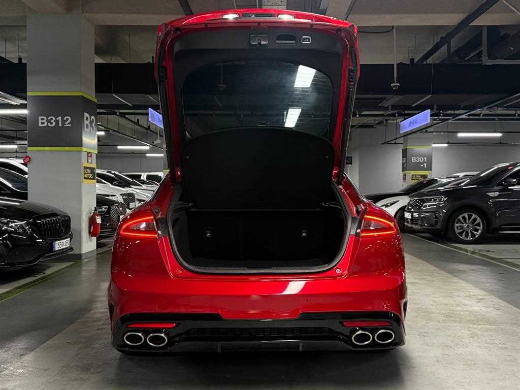 Kia Stinger — photo 06