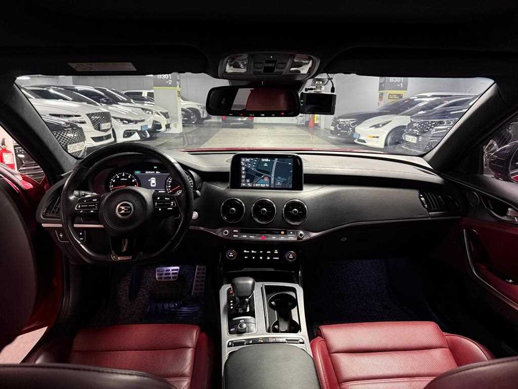Kia Stinger — photo 16