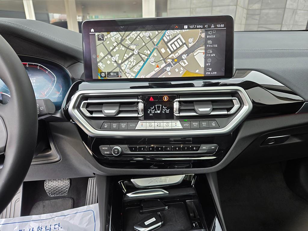 BMW X3 — photo 10