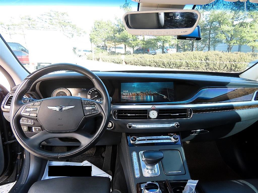 Genesis G90 — photo 07