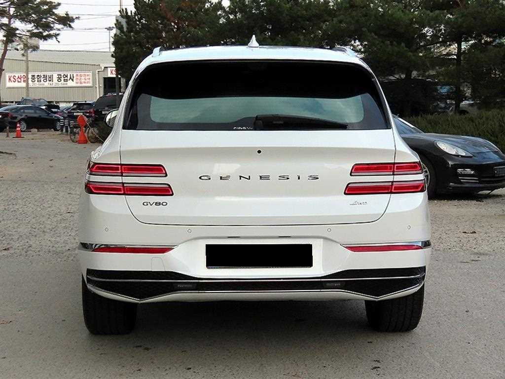Genesis GV80 — photo 04