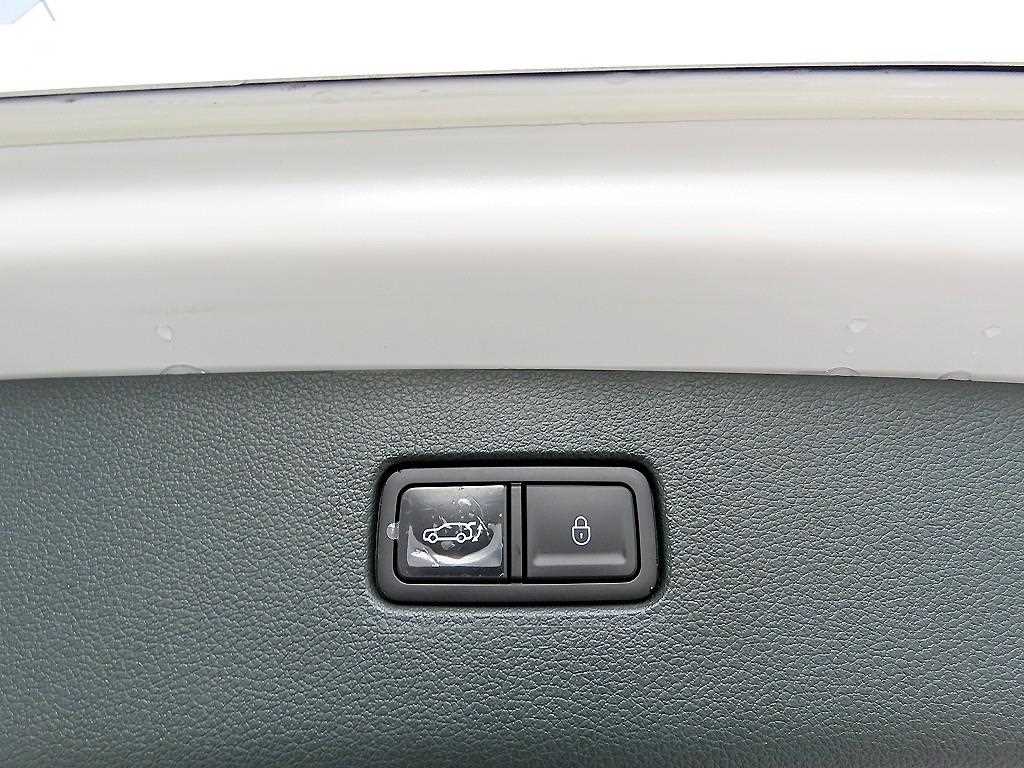 Genesis GV80 — photo 15