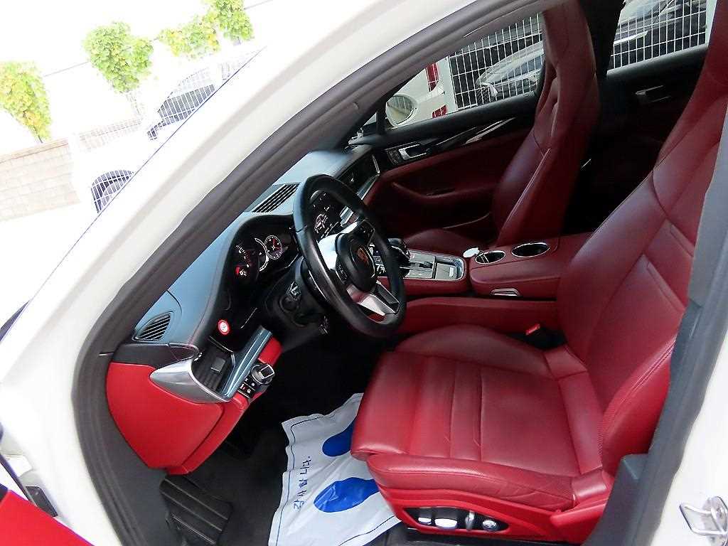 Porsche Panamera — photo 05