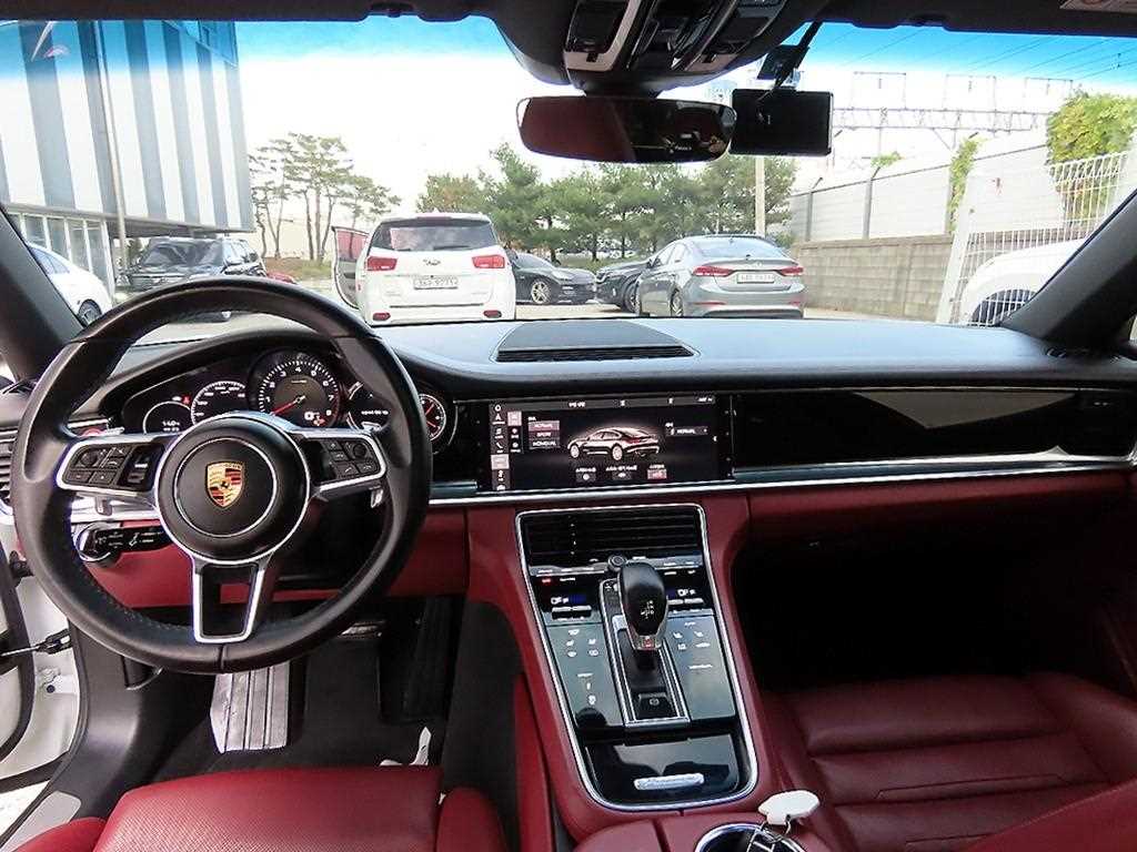 Porsche Panamera — photo 07