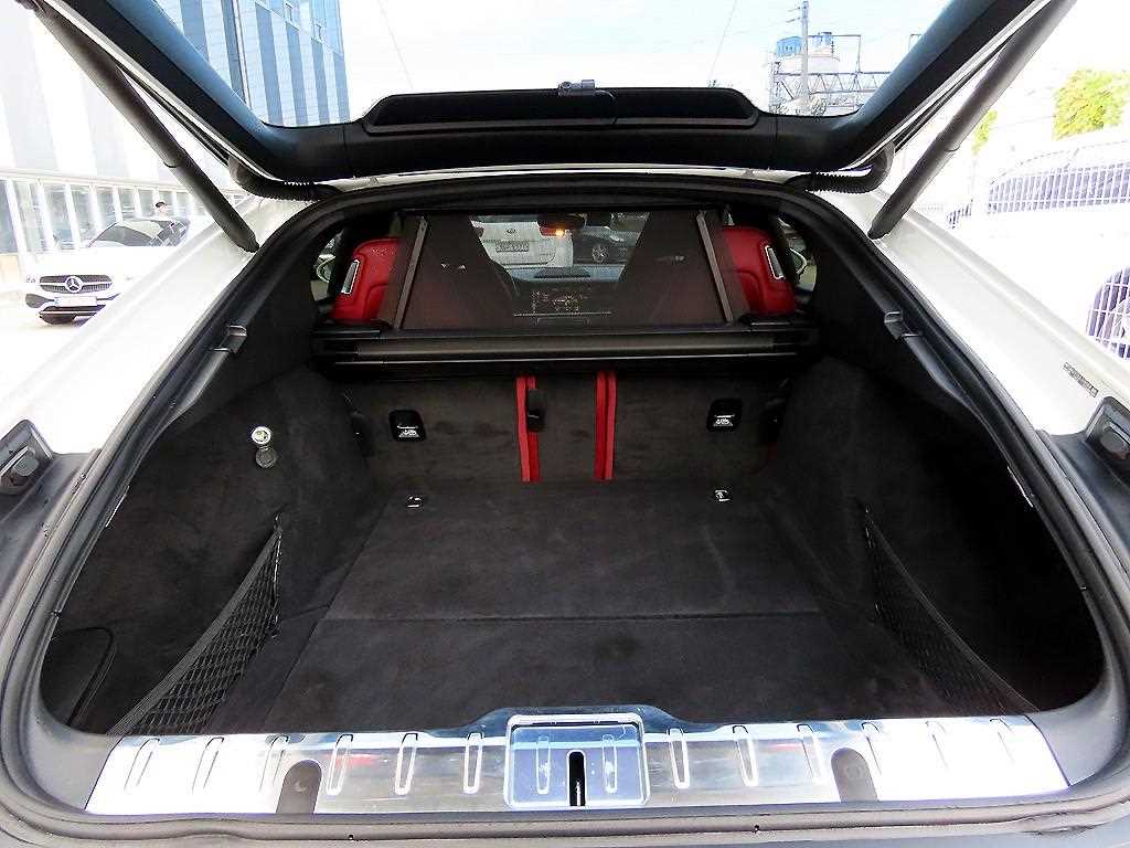 Porsche Panamera — photo 17