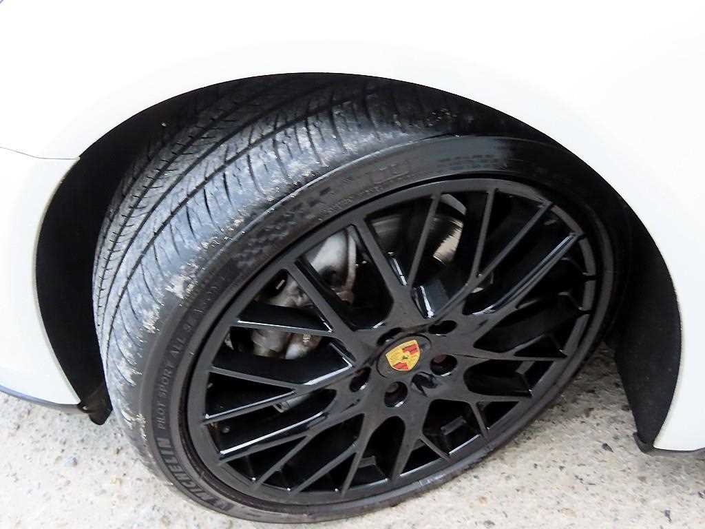 Porsche Panamera — photo 20