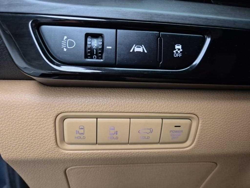 Kia Carnival — photo 16