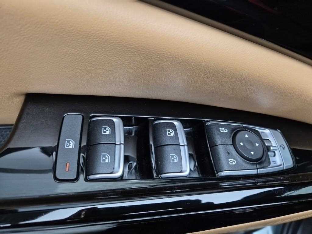 Kia Carnival — photo 17