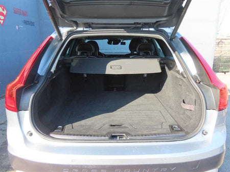 Volvo V90 — photo 05