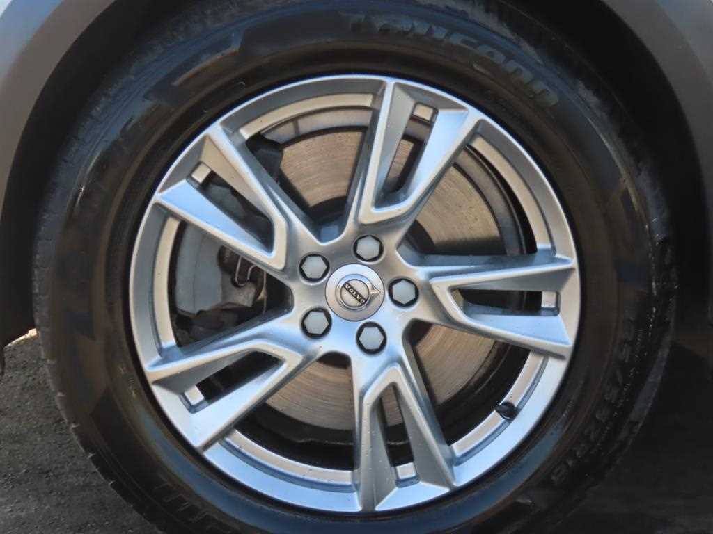 Volvo V90 — photo 20