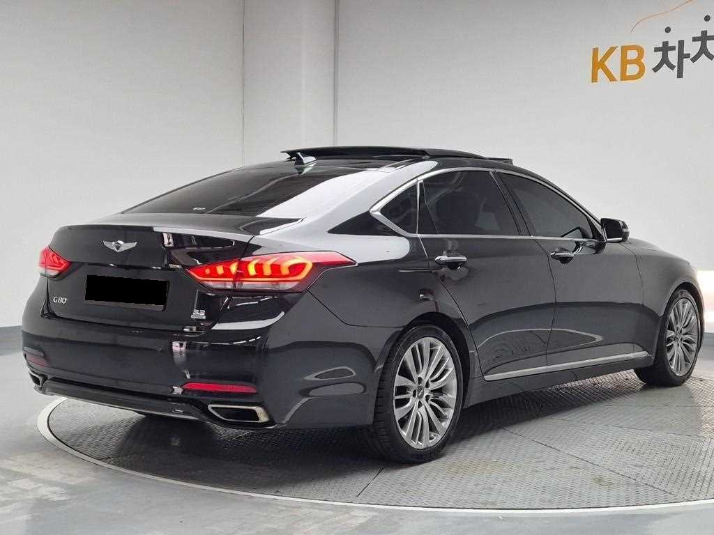 Genesis G80 — photo 03