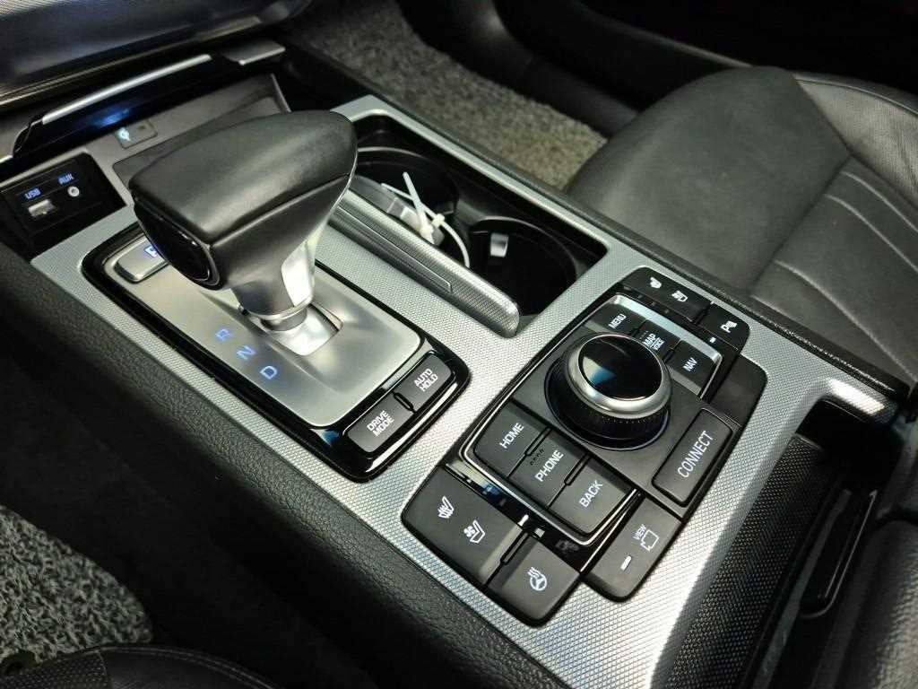 Genesis G80 — photo 08