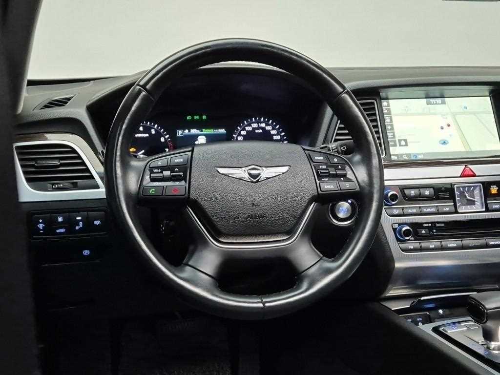Genesis G80 — photo 09