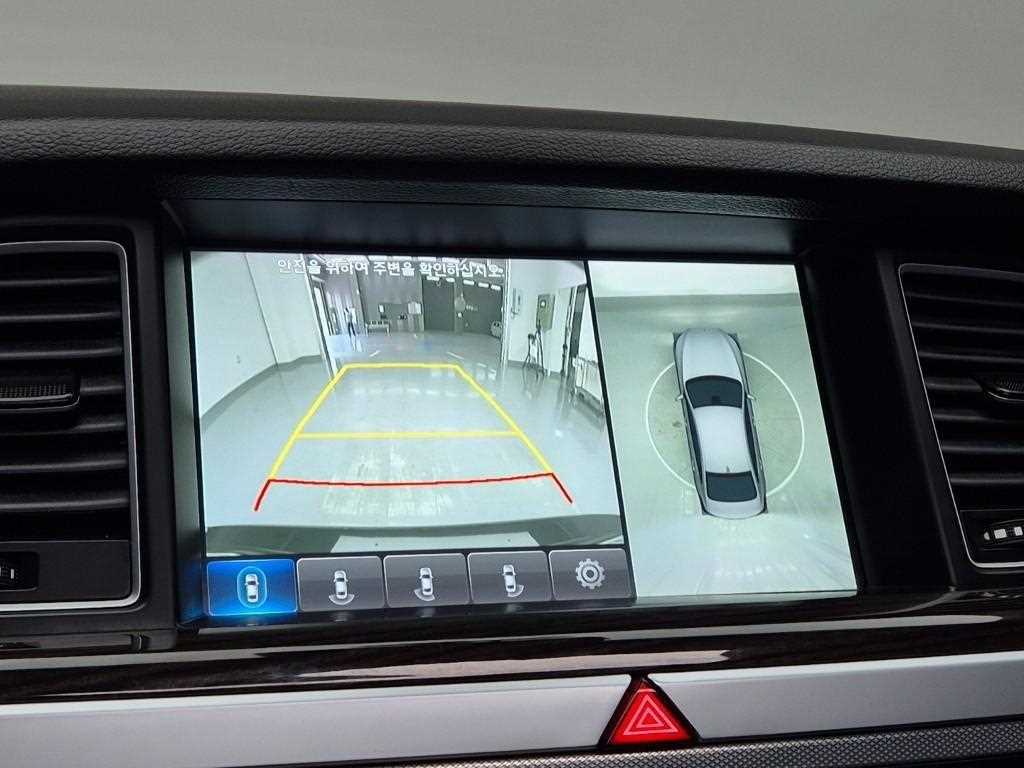 Genesis G80 — photo 15