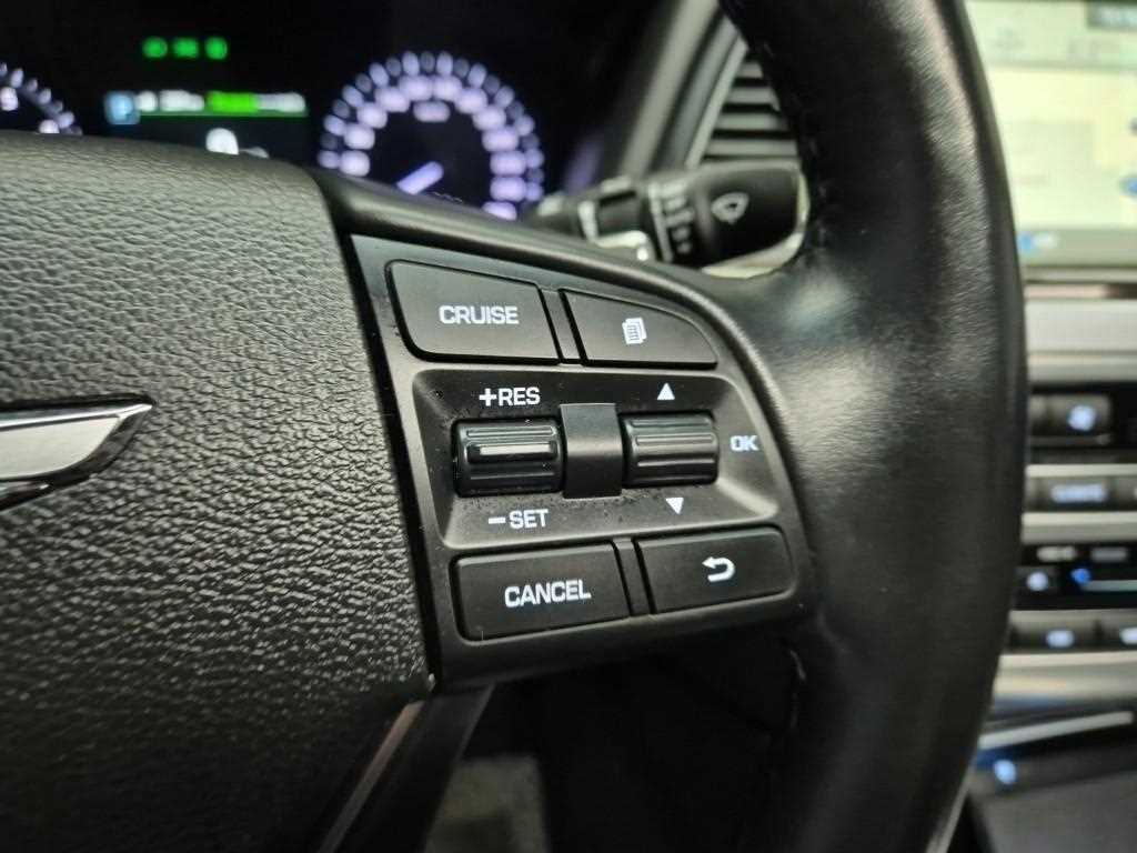 Genesis G80 — photo 16