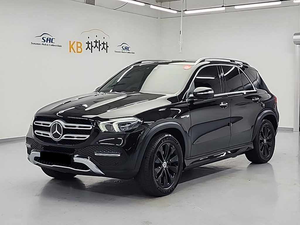 Mercedes-Benz GLE-Class — photo 01