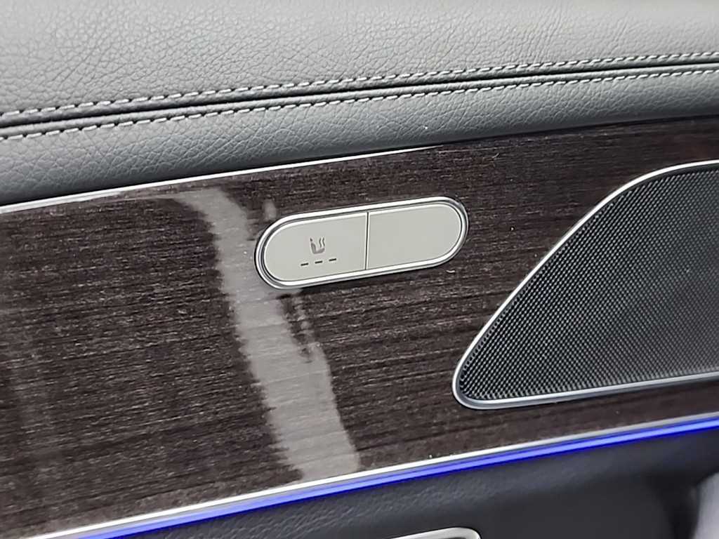 Mercedes-Benz GLE-Class — photo 13