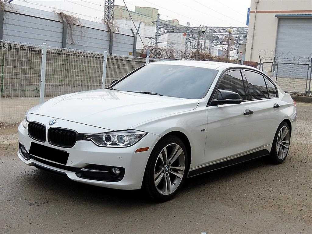 BMW 3-Series — photo 02