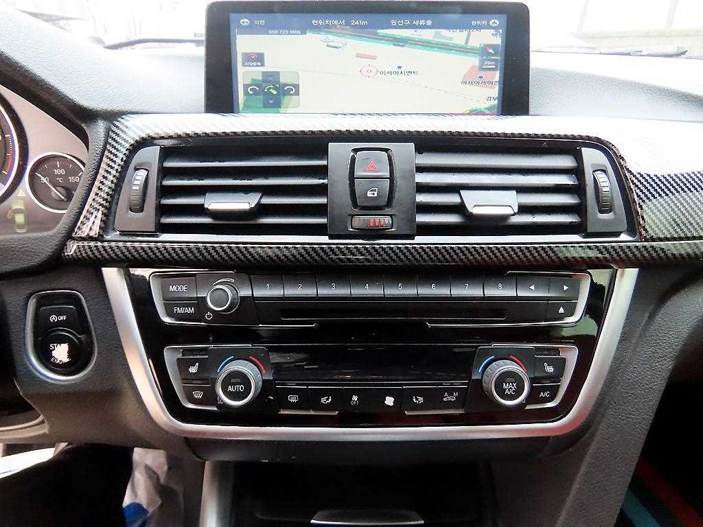 BMW 3-Series — photo 13