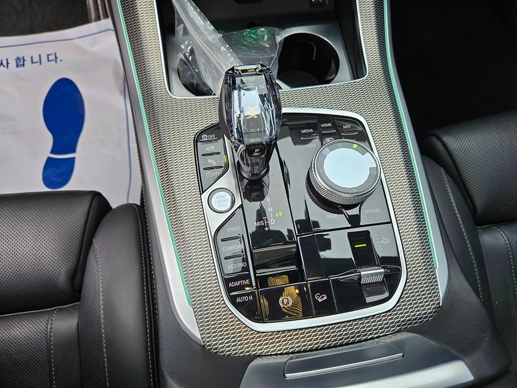 BMW X5 — photo 11