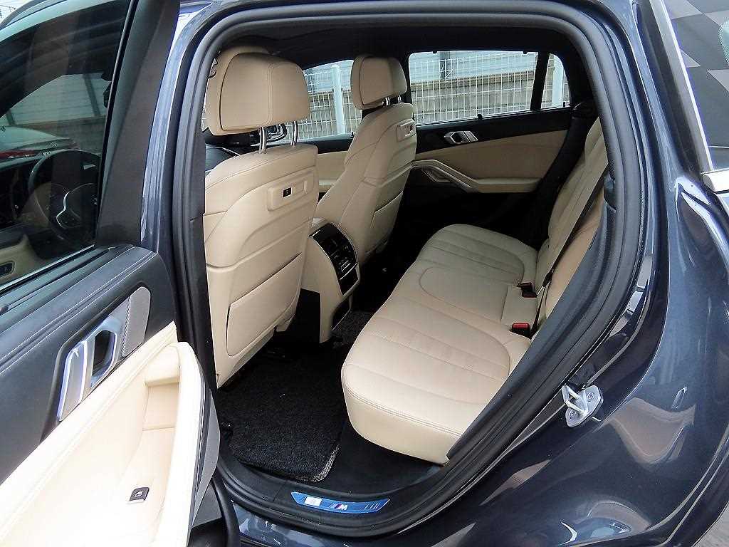 BMW X6 — photo 06