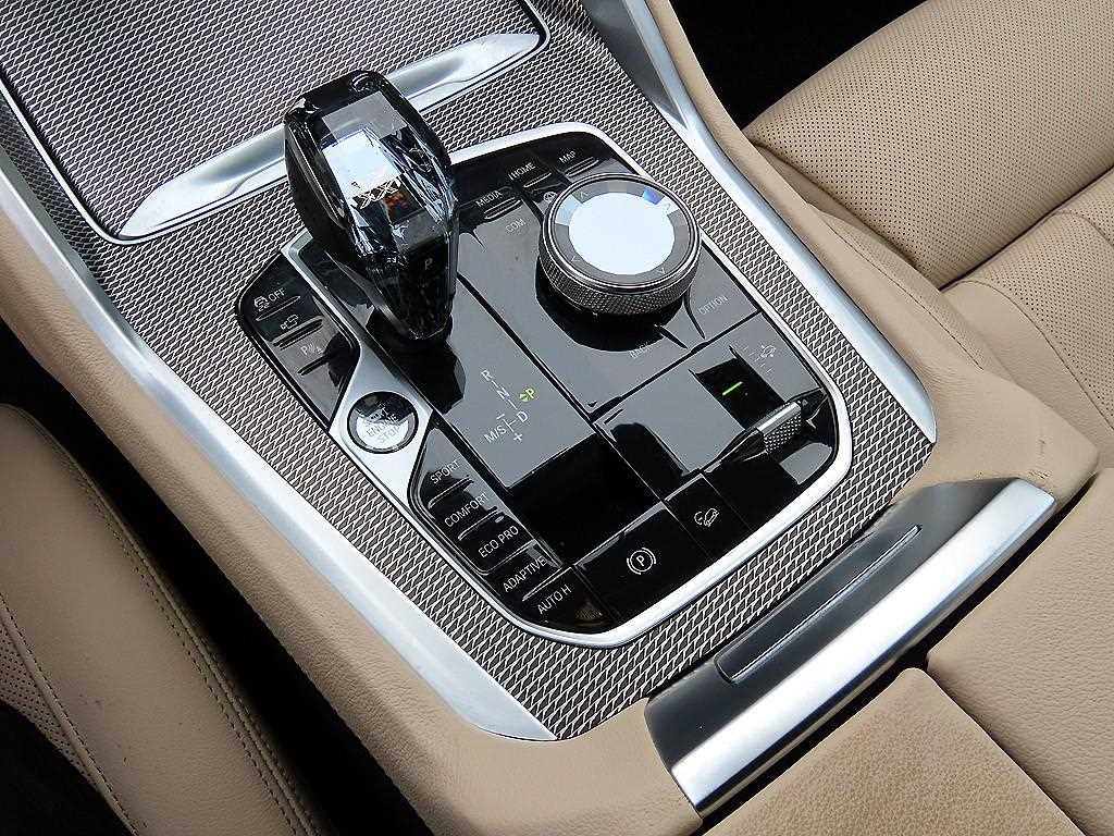 BMW X6 — photo 11