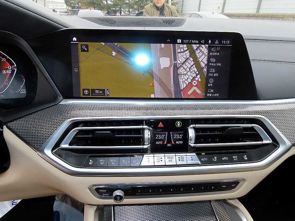 BMW X6 — photo 13