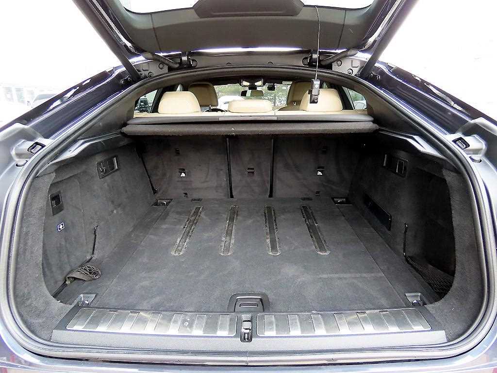 BMW X6 — photo 17