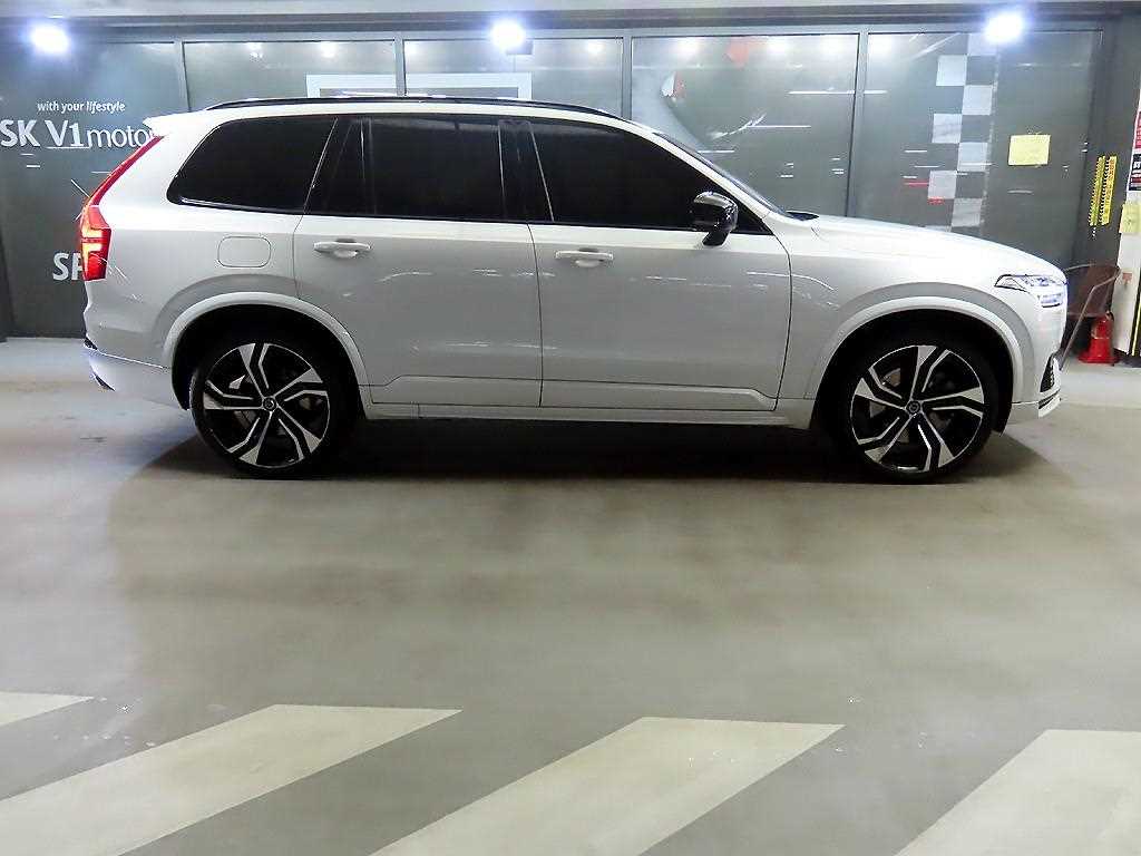 Volvo XC90 — photo 03