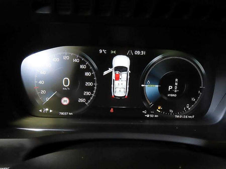 Volvo XC90 — photo 09