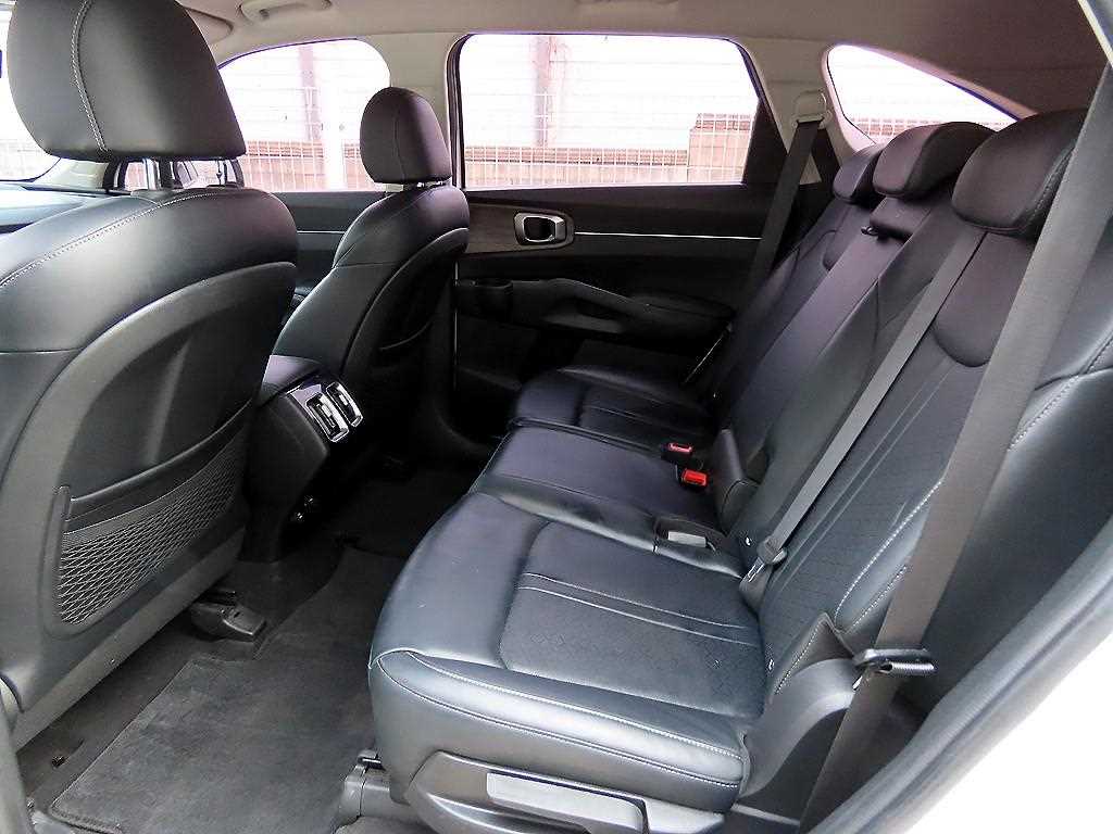 Kia Sorento — photo 06