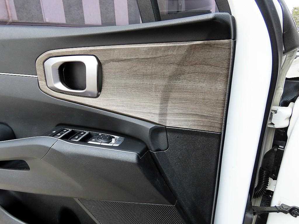 Kia Sorento — photo 11