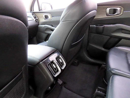 Kia Sorento — photo 17