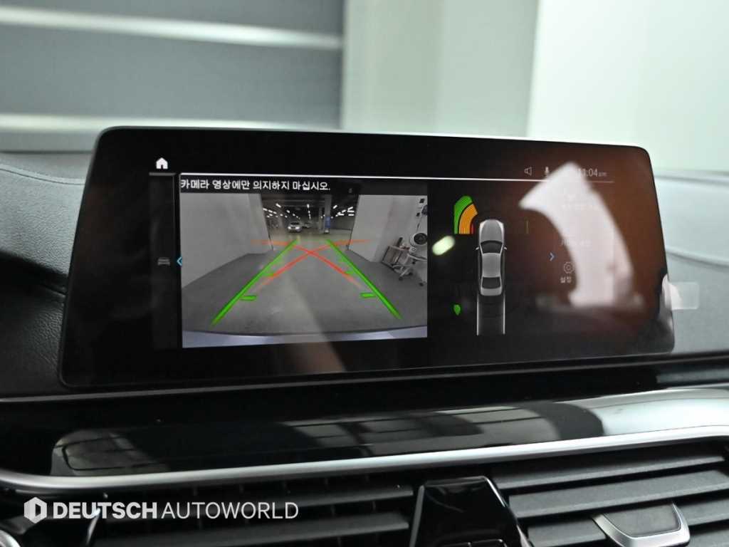 BMW 5-Series — photo 15
