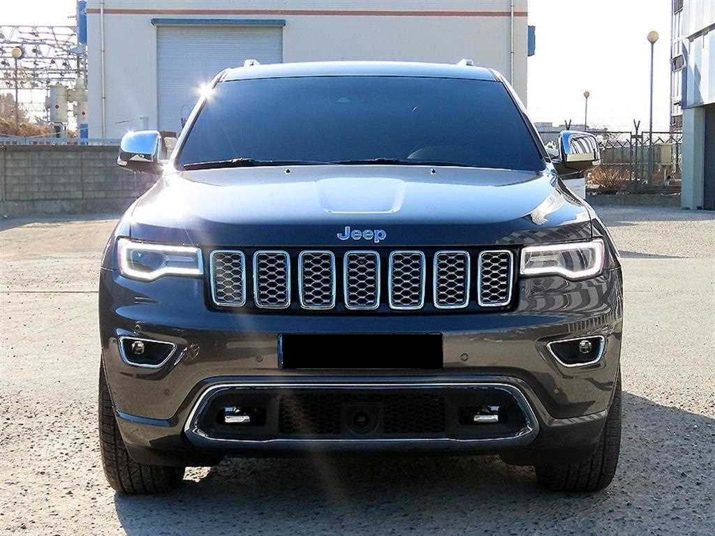 Jeep Cherokee — photo 02