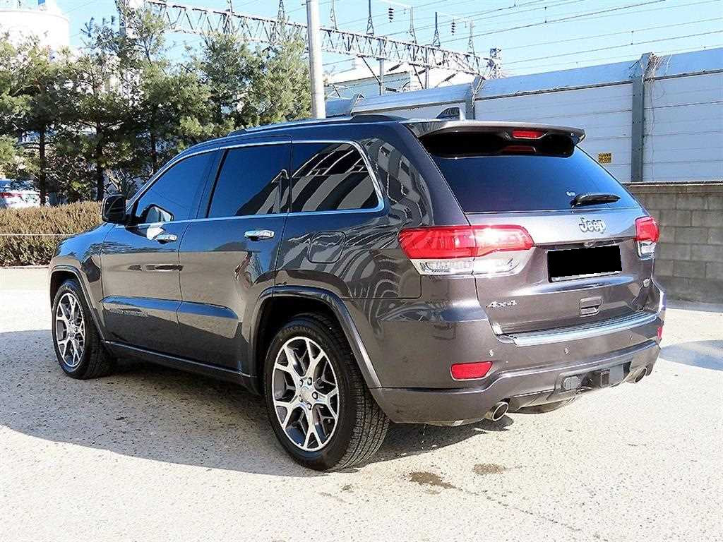 Jeep Cherokee — photo 03