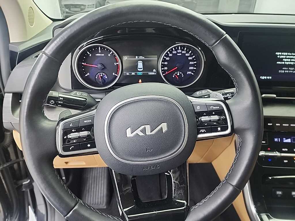 Kia Carnival — photo 09