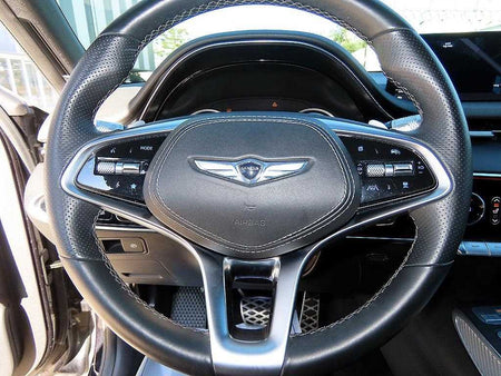 Genesis GV70 — photo 08