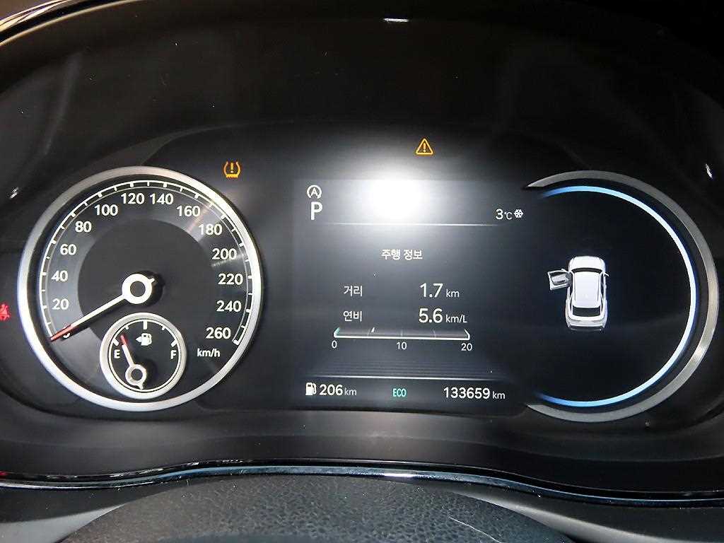 Genesis GV70 — photo 09
