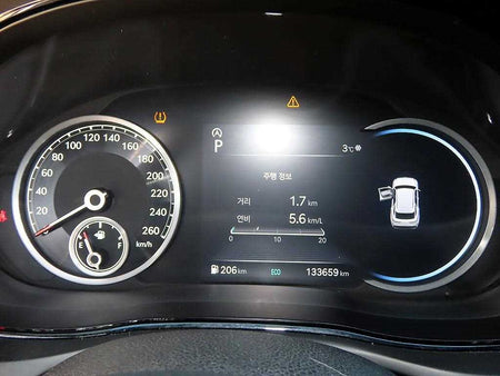 Genesis GV70 — photo 09