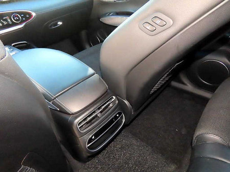 Genesis GV70 — photo 17