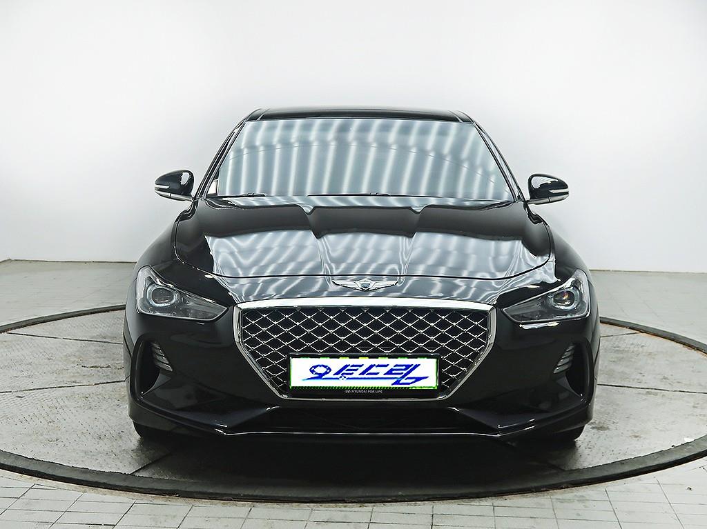 Genesis G70 — photo 01